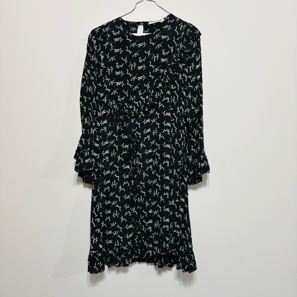 Mes Demoiselles Black and White Long Sleeve Bell Dress